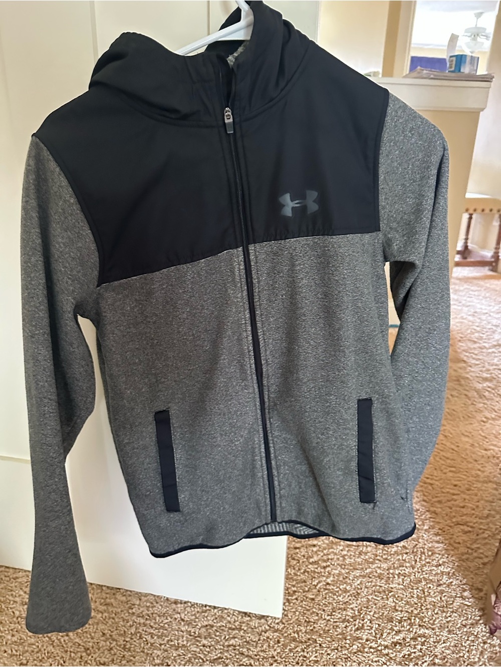 Boys Under Armor zip up hoodie jacket